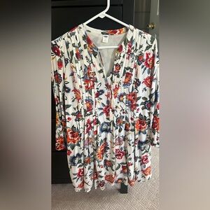 Old Navy White and Red Pleated Tunic Dress